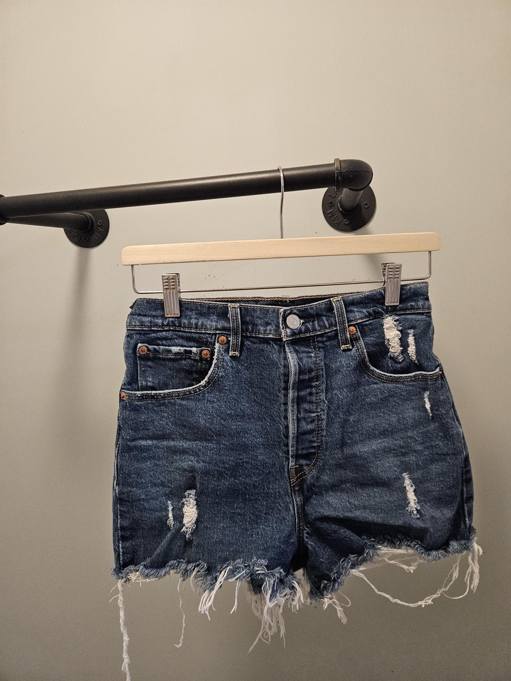 Levis Ribcage Shorts